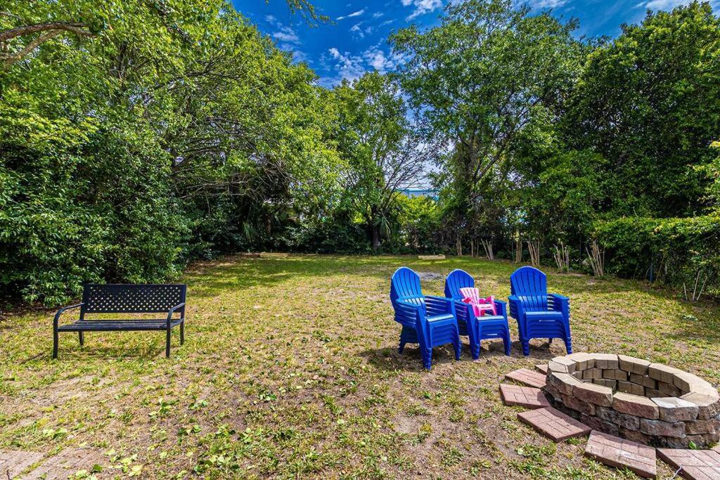 Gorgeous Centrally Located Ocean View 2 King, Huge Private Yard & Deck, Firepit, Bbq, & Game Tables Myrtle Beach Esterno foto