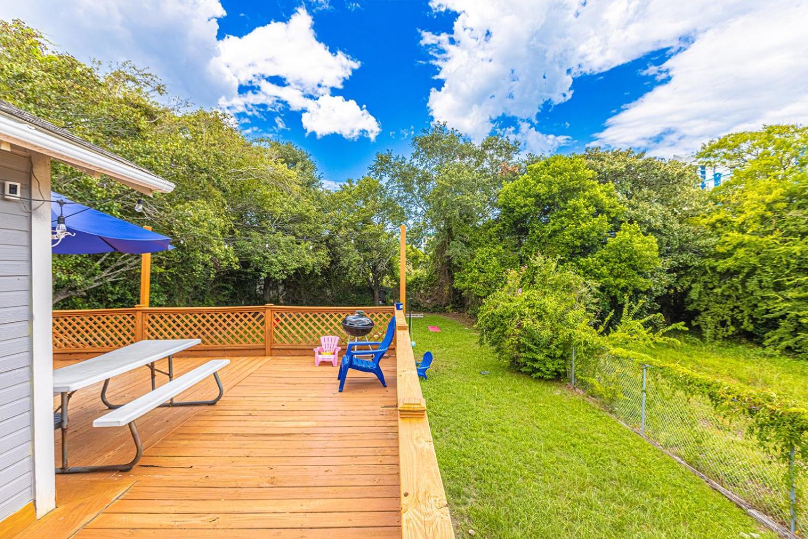Gorgeous Centrally Located Ocean View 2 King, Huge Private Yard & Deck, Firepit, Bbq, & Game Tables Myrtle Beach Esterno foto